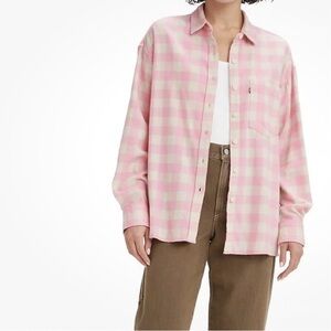NWT Levi’s Oversized Davy Flannel Pink Plaid Size L